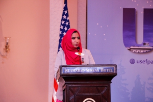 Star UGRAD alumna, Samia Farooq, addressing the departing grantees 