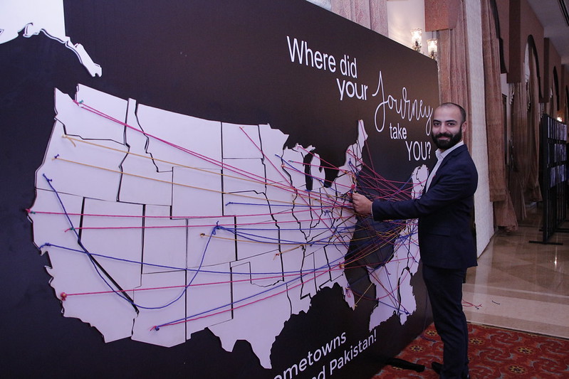 Alumni mapping their destinations in the U.S. on the map