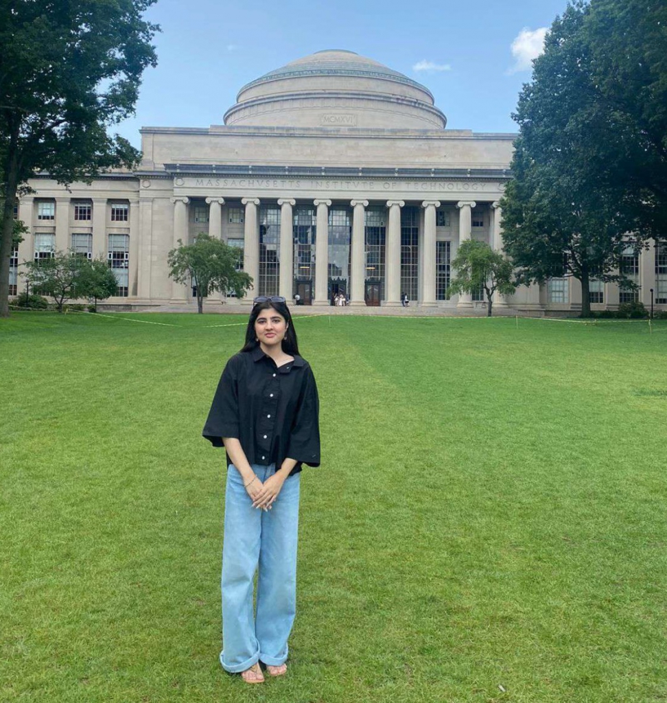 Shoukat explores the MIT campus.